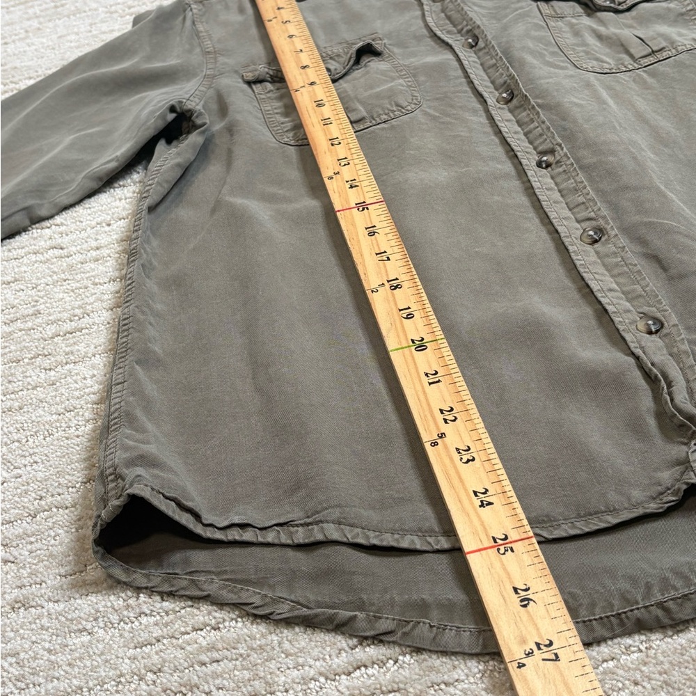 Marine Layer Womens 100% Tencel Long Sleeve Cargo Button Down Shirt Size M Olive - Picture 7 of 10
